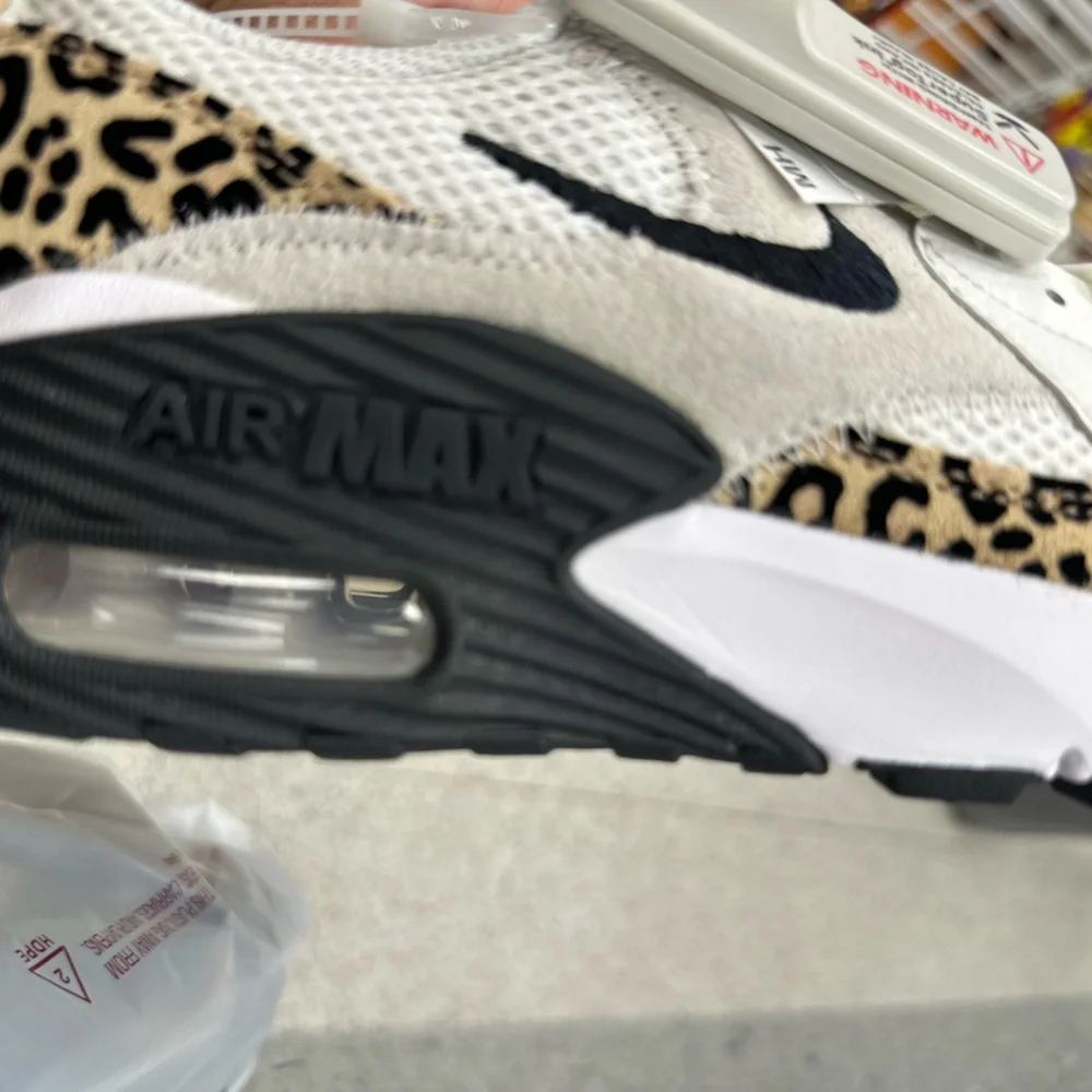 Nike Air Max SC Cheetah Print Sneakers |
Women's Size 7 - Picture 5 of 11